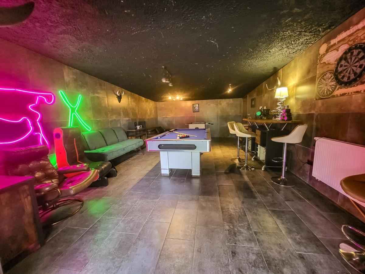 Holiday Home Vegas - House And Garten For Exclusive Use Колчево Екстер'єр фото
